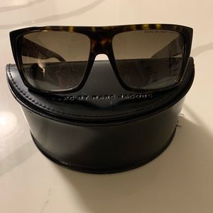 Marc by Marc Jacobs Sunglasses 🕶
